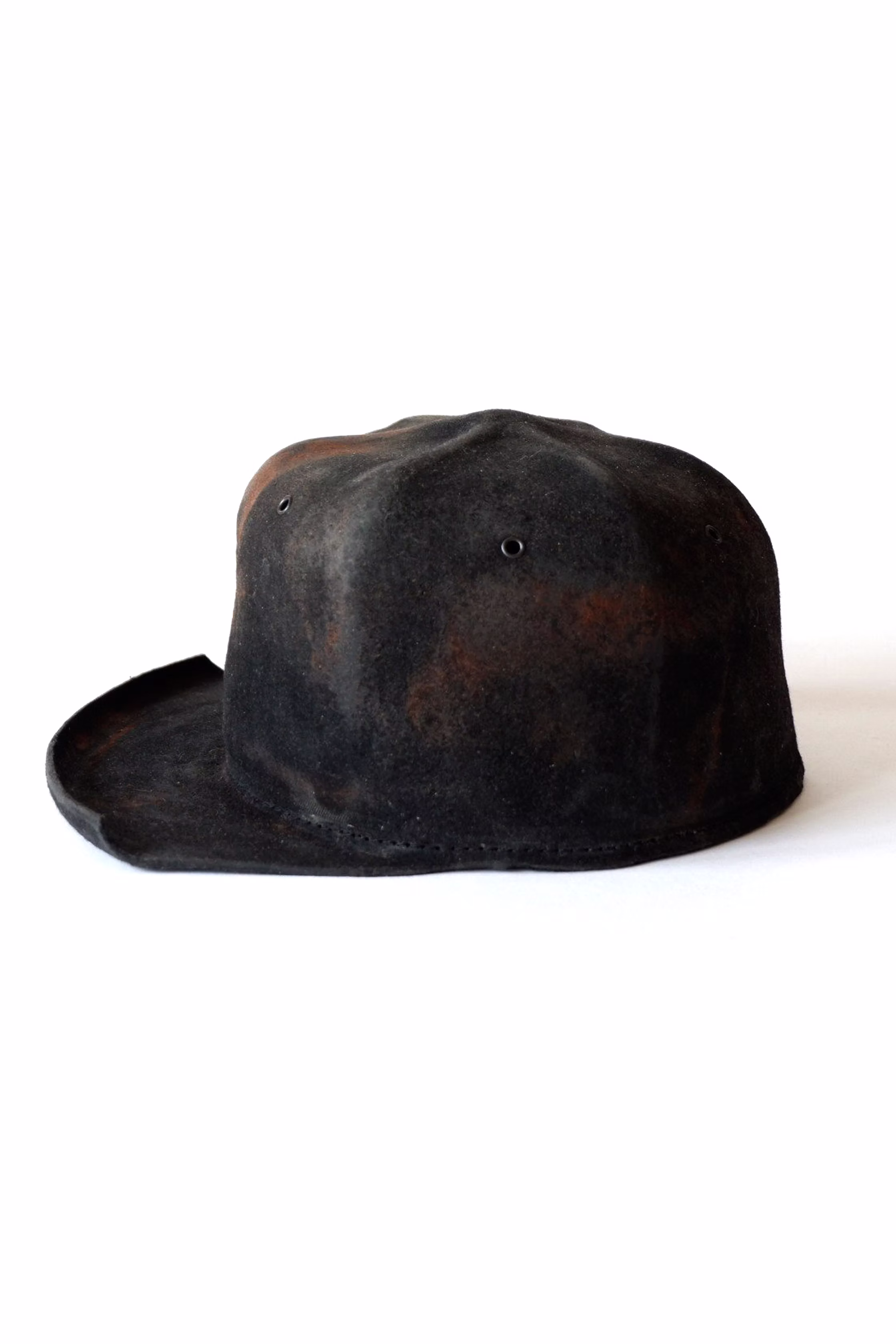 BLACK CAP